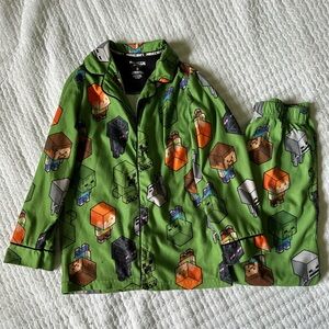 Boys Minecraft pajama set, size 8.  Green with characters.